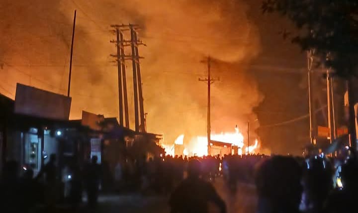 নোয়াখালীতে চুলার আগুনে ১৬ দোকান ভস্মীভূত