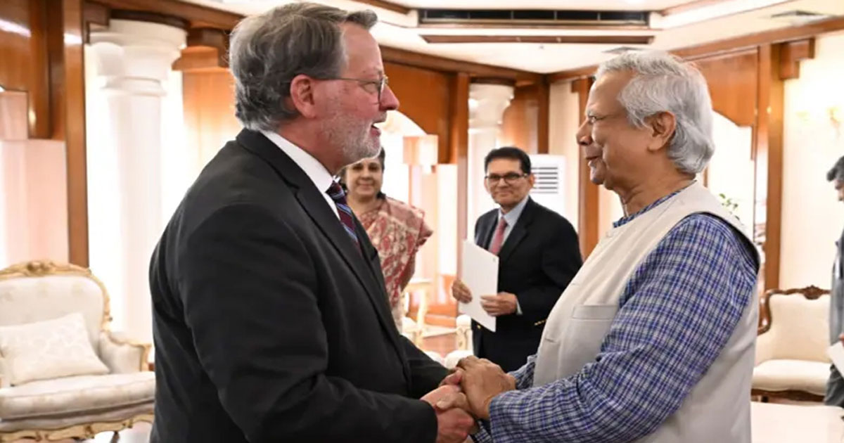 মার্কিন সিনেটরকে প্রধান উপদেষ্টা, ‘সংখ্যালঘুদের ওপর আক্রমণ ধর্মীয় নয়, রাজনৈতিক’
