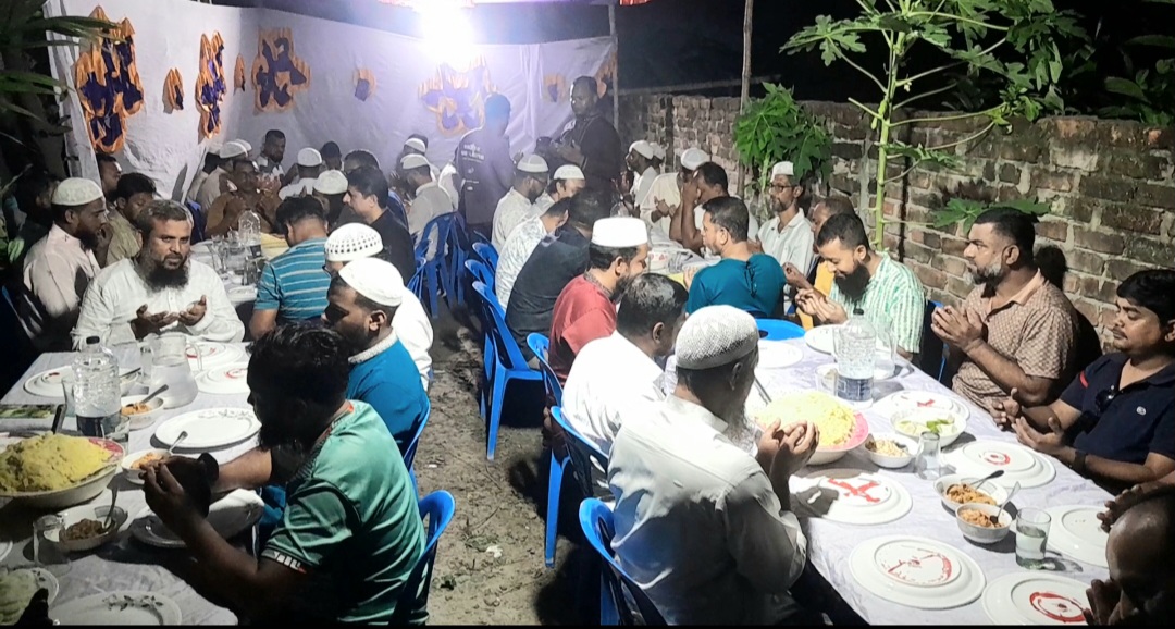 সিদ্ধিরগঞ্জে বিএনপি নেতা হাজ্বী কবির হোসেনের ৪৩ জন্মদিনে মিলাদ ও দোয়া