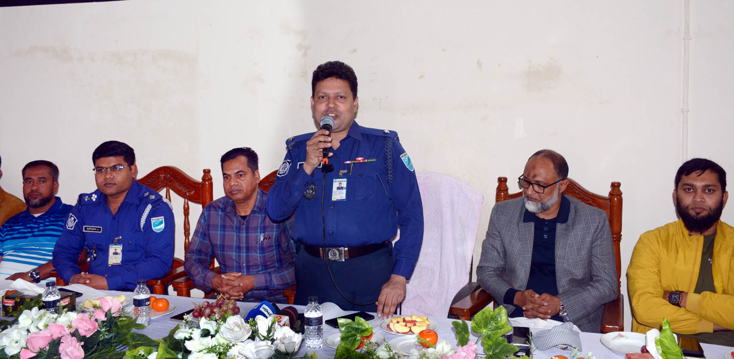 সিদ্ধিরগঞ্জে বিএনপি,জামাত ইসলাম, গণঅধিকার পরিষদসহ বিভিন্ন রাজনৈতিক ও স্থানীয় ব্যক্তিদের সাথে থানা পুলিশের মতবিনিময় সভা অনুষ্ঠিত
