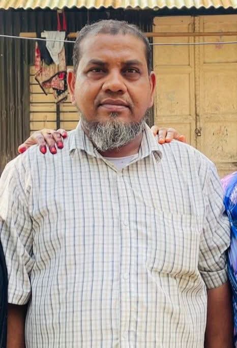 রাজৈরে ফল ব্যবসায়ী জাকির শেখকে কুপিয়ে হত্যার অভিযোগ, জেরে বসতবাড়িতে আগুন