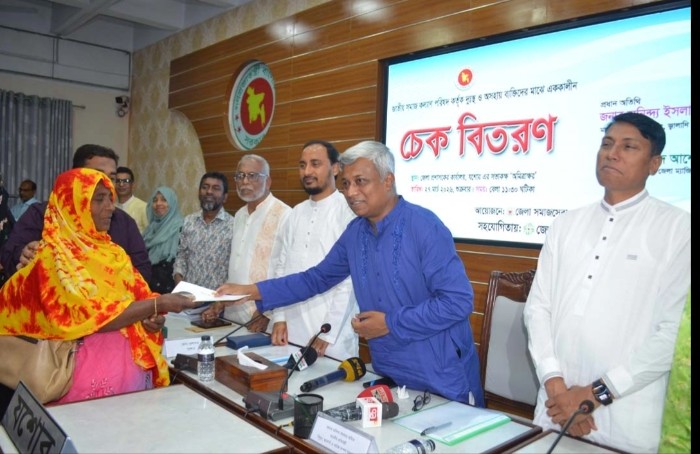 জনস্বার্থে জ্বালানী তেলের দাম বাড়াবে না সরকার – প্রতিমন্ত্রী অমিত