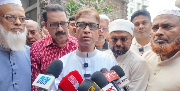 নারায়ণগঞ্জের ফতুল্লায় দখলের চেষ্টায় বসত বাড়ি ভাংচুর, লুটপাট : প্রধানমন্ত্রীর নির্দেশে ক্ষতিগ্রস্তদের পাশে জেলা বিএনপি