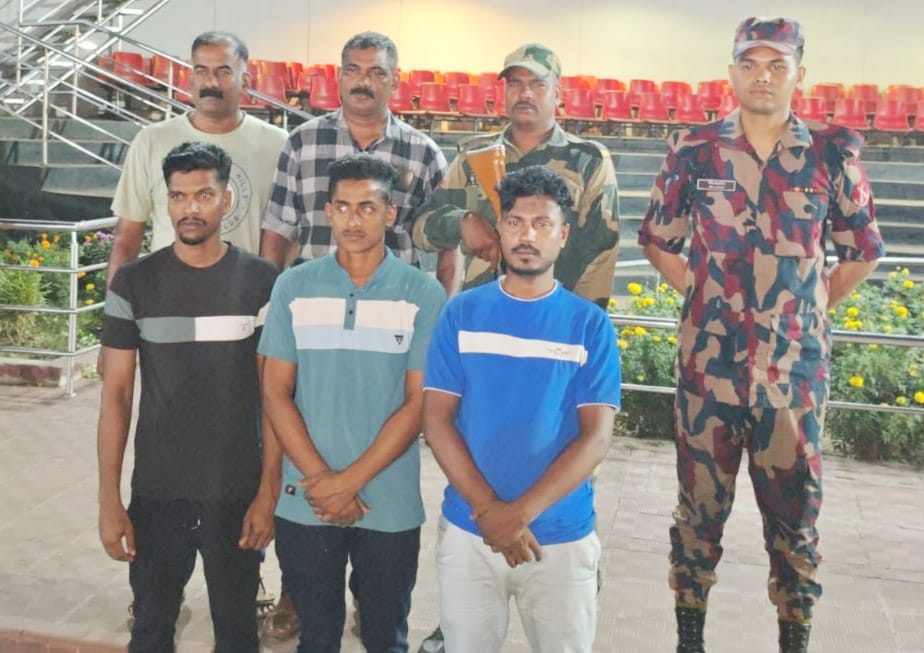এক বছর সাজাভোগ শেষে দেশে ফিরলেন ৩ বাংলাদেশি যুবক