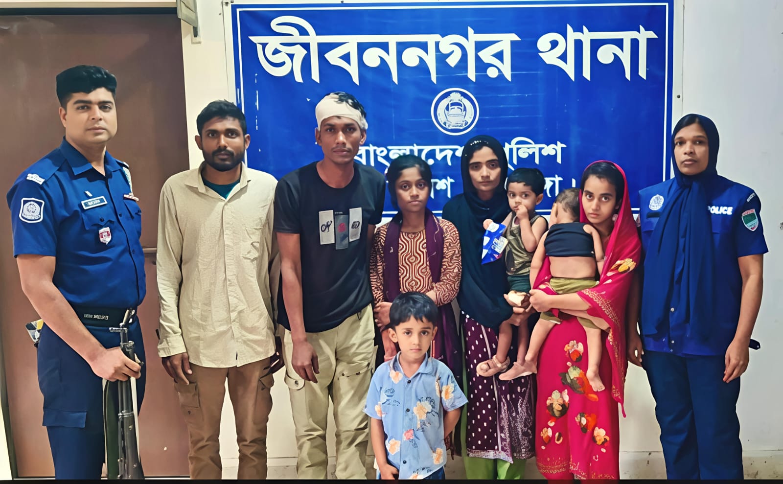 চুয়াডাঙ্গা সীমান্ত দিয়ে পাচার চেষ্টাকালে ৮ বাংলাদেশি উদ্ধার, আটক ২