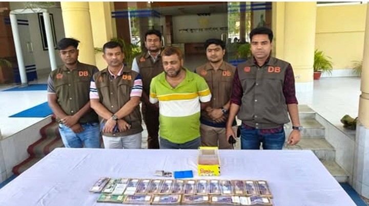 যশোর ঝিকরগাছায় ডিবি পুলিশের অভিযানে ইয়াবাসহ ব্যবসায়ী আটক