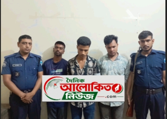 রাঙ্গামাটি কোতোয়ালী পুলিশের অ্যাকশন: ইয়াবাসহ ২ জুয়াড়ি ও ১ পলাতক আসামি গ্রেফতার