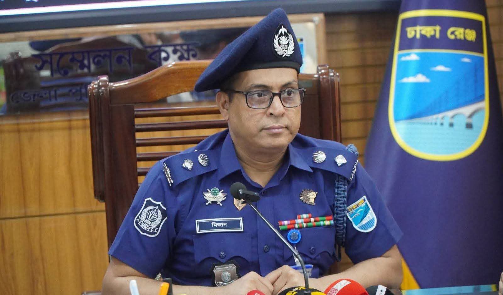 দুর্নীতি ও হয়রানির বিরুদ্ধে ‘জিরো টলারেন্স:একাধিক পুলিশ কর্মকর্তার বিরুদ্ধে শাস্তিমূলক ব্যবস্থায় সর্বমহলে প্রশংসিত এসপি মিজানুর রহমান।